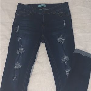 Dark rinse skinny jeans